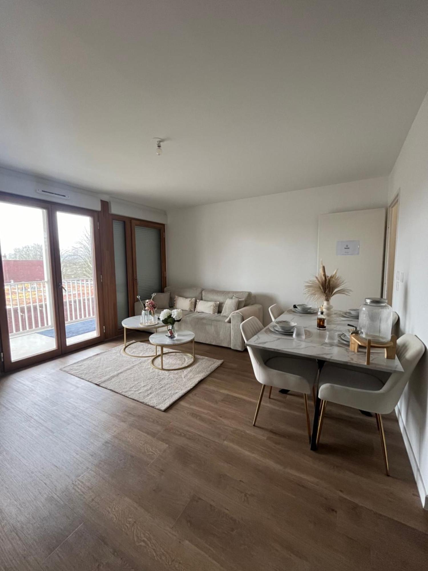 Appartement Luxueux Au Coeur De Lille Luaran gambar